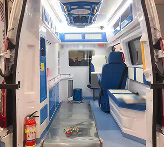 塔城市车辆内部展示