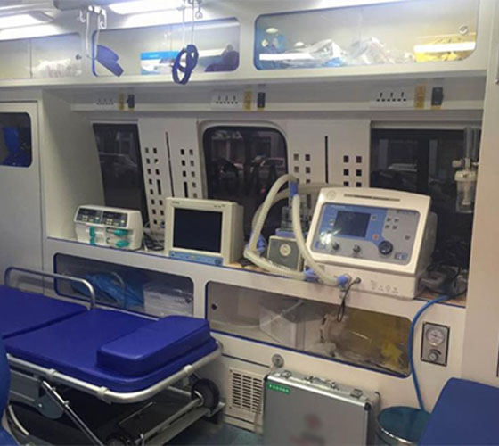 塔城市车辆内部展示